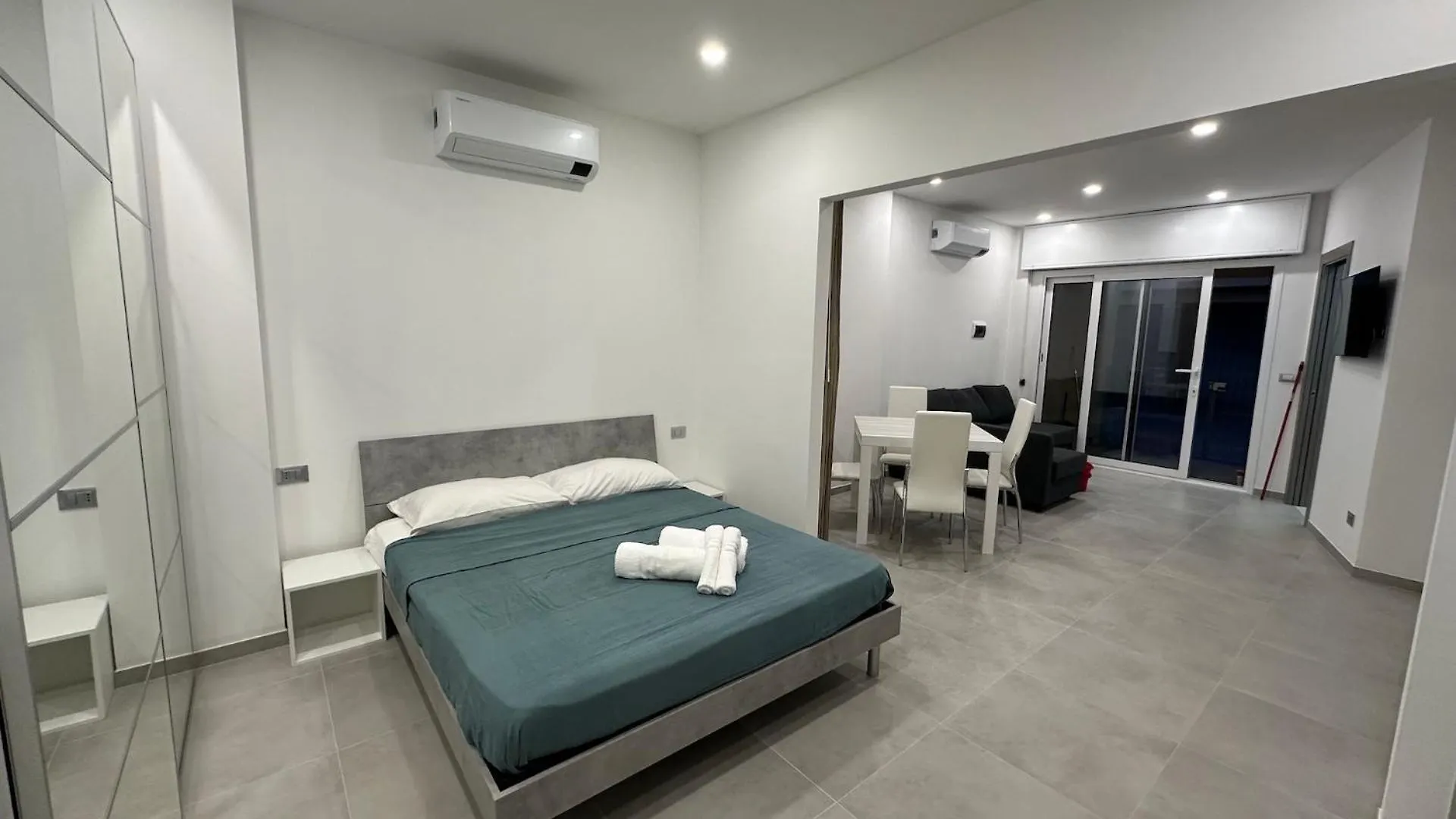 Soluzione Casa Pietra Ligure Sea House Deluxe Apartment 0*,